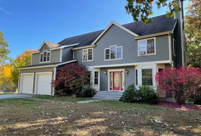 40 Royal Crest Dr Douglas MA 01516
