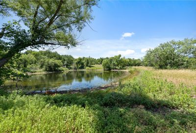 40 Old Spanish Trail Uhland TX 78640