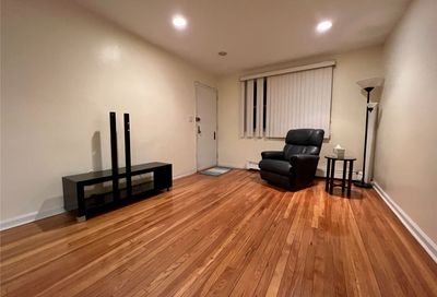 220-27 73rd Avenue Oakland Gardens NY 11364