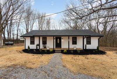 3910 Old Coopertown Rd Springfield TN 37172