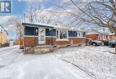 92 PLYMOUTH Road Kitchener ON N2G3G5
