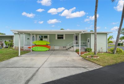 221 Mount Curve Avenue NE St Petersburg FL 33702