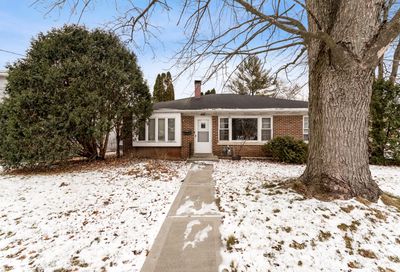545 Lill Street Barrington IL 60010