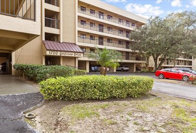 1736 Golfview Drive Tarpon Springs FL 34689
