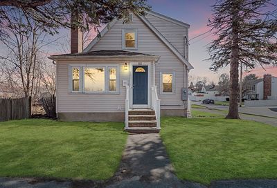 112 Vine St Saugus MA 01906