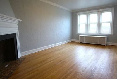 2244 W Winona Street Chicago IL 60625