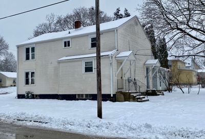 703 1/2 Ellwood Avenue DeKalb IL 60115