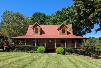 1090 Johnny Spears Rd Westmoreland TN 37186