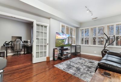 1518 W Addison Street Chicago IL 60613