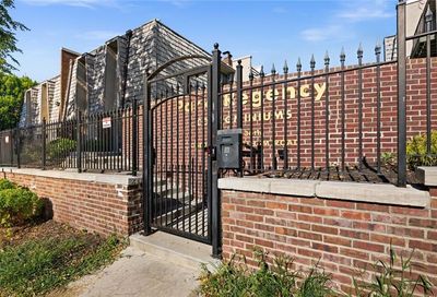 3606 Gillham Road Kansas City MO 64111