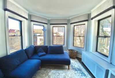 539 W Brompton Avenue Chicago IL 60657