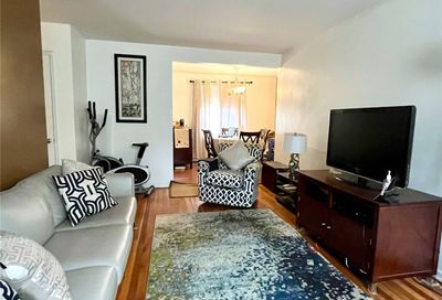 220-10 Stronghurst Ave Queens Village NY 11427