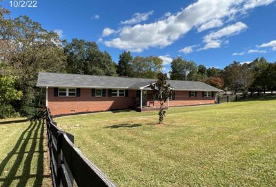 1310 Gumlog Road Lavonia GA 30553