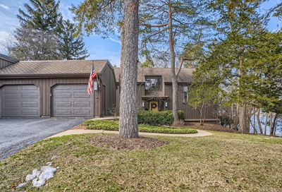 190 Pinecrest Circle Lake Barrington IL 60010