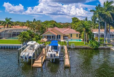 3874 48th Avenue S St Petersburg FL 33711