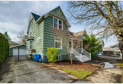 23 SE 30th Ave Portland OR 97214