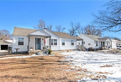 7615 & 7621 Wyandotte Street Kansas City MO 64114