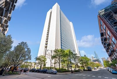 500 W Superior Street Chicago IL 60654