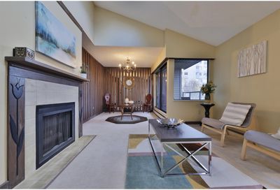 403 1340 DUCHESS AVENUE West Vancouver BC V7T1H6