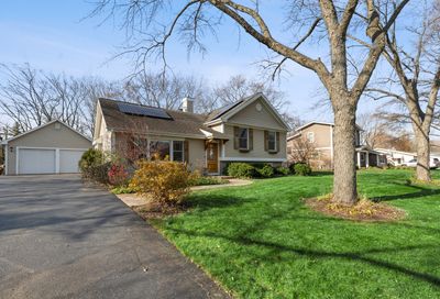 30390 N Oak Grove Avenue Libertyville IL 60048