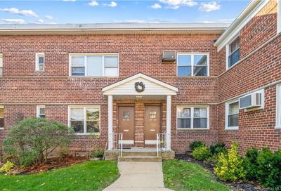 87-22 Marengo Street Holliswood NY 11423