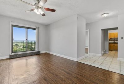 4520 N Clarendon Avenue Chicago IL 60640
