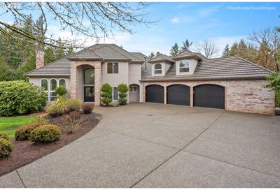 26500 SW Petes Mountain Rd West Linn OR 97068