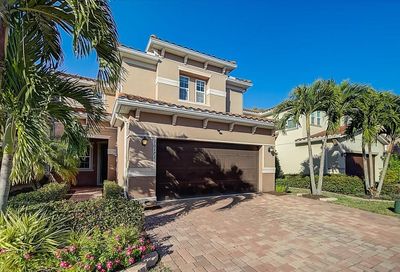 10171 Grand Oak Circle Madeira Beach FL 33708