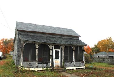 3 Gunn St Erving MA 01344