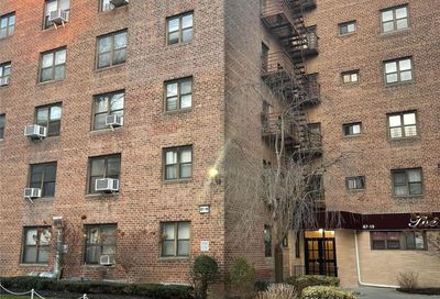 87-19 204th Street Hollis NY 11423