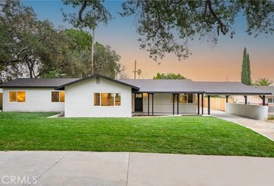 560 E Bennett Ave. Glendora CA 91741