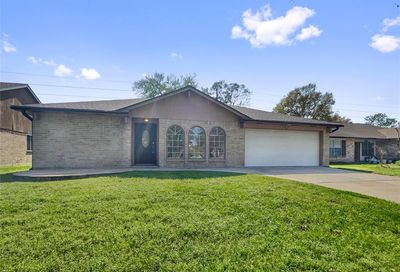 13611 Tara Oak Drive Houston TX 77065