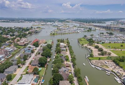 53 Lazy Lane Kemah TX 77565