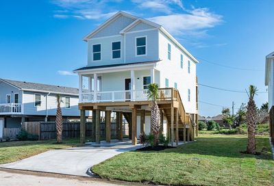 12835 E Conquistador Galveston TX 77554