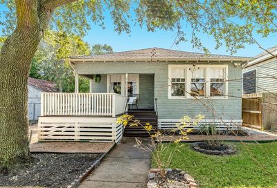 3611 Avenue P 1/2 Galveston TX 77550