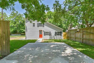 4747 3rd Street Bacliff TX 77518
