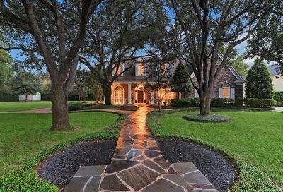 4613 Laurel Street Bellaire TX 77401