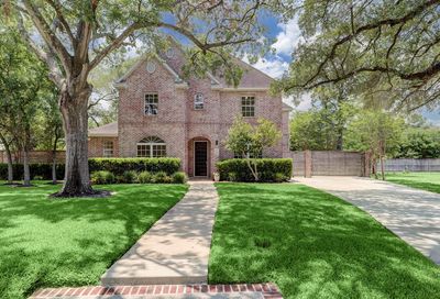 110 Bellaire Court Bellaire TX 77401
