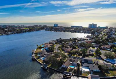 22 Lakeview Drive Galveston TX 77551