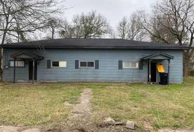808 Beaumont Anahuac TX 77514