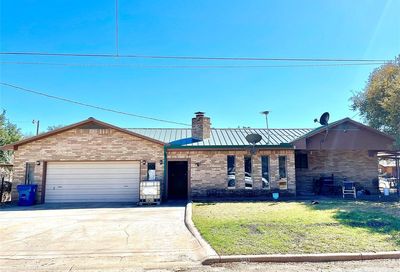 501 Petty Street Eden TX 76837