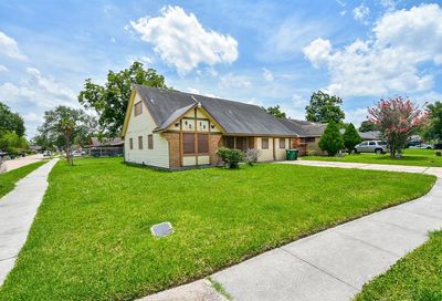 6230 Standing Oaks Street Houston TX 77050