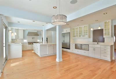 4619 Pine Bellaire TX 77401