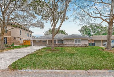 4842 Mcdermed Drive Houston TX 77035