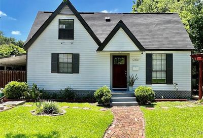 2230 Des Jardines Street Houston TX 77023