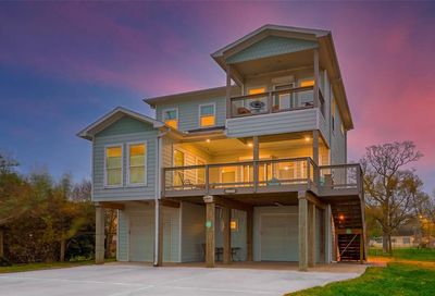 4424 Boulevard Street Bacliff TX 77518
