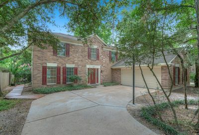 11 Robin Run Drive The Woodlands TX 77381