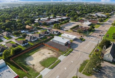 820 S Broadway Street La Porte TX 77571