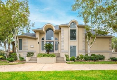 450 Creekside Court League City TX 77573