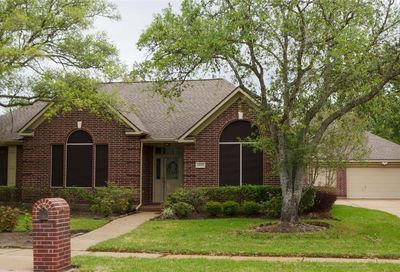 1615 Brill Drive Friendswood TX 77546